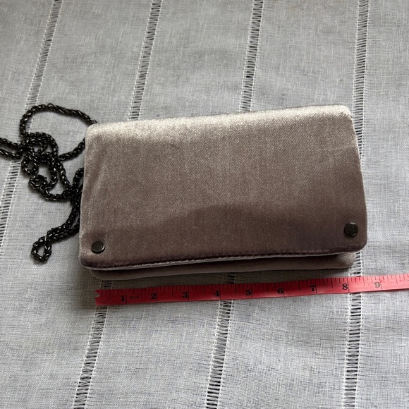 Street Level Velvet Lavender Crossbody/Clutch Bag. - Picture 10 of 13